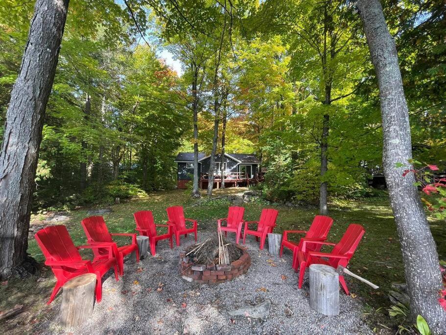 Holiday home Dawson Loop 3br Lakefront Style *