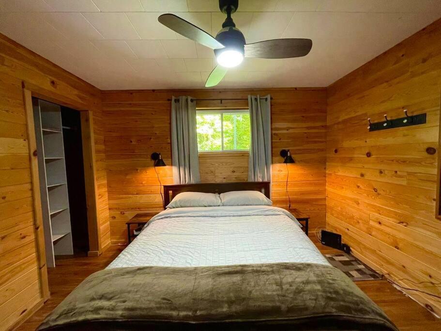 Holiday home Dawson Loop 3br Lakefront Style